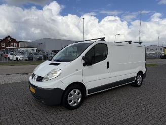 skadebil bedrijf Renault Trafic 2.0 DCI 66Kw L2 Clima - Navi 2012/1