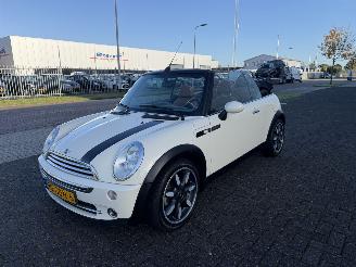 Damaged car Mini Cabrio 1.6 One Sidewalk 66Kw AIRCO 2008/6