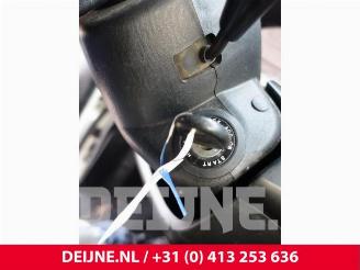 Hyundai H-200 H-1/H-200, Van, 1997 / 2008 2.5 TD picture 21