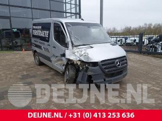 Auto da rottamare Mercedes Sprinter Sprinter 3t (910.6), Van, 2018 / 2025 215 CDI 2.0 D FWD 2022/8