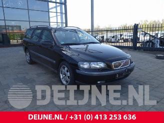 Auto da rottamare Volvo V-70 V70 (SW), Combi, 1999 / 2008 2.4 T 20V 2000/7