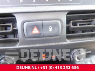 Peugeot Partner Partner (EA//EF/EN/EU), Van, 2018 1.6 BlueHDi 100 picture 31