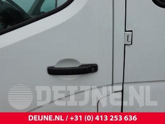 Renault Master Master III (EV/HV/UV/VA/VB/VD/VF/VG/VJ), Chassis-Cabine, 2010 2.3 dCi 165 16V RWD picture 14