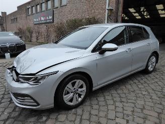 Auto incidentate Volkswagen Golf Life 2022/9
