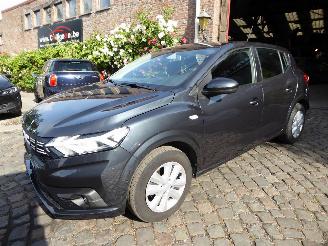 Damaged car Dacia Sandero Expression 2023/7