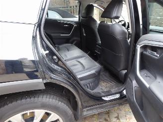 Toyota Rav-4 Hybrid 4x2 picture 33