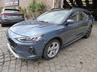 krockskadad bil auto Ford Focus Turnier Active X 2023/5