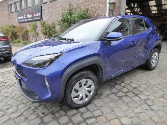 damaged passenger cars Toyota Yaris Cross Hybrid 2023/9