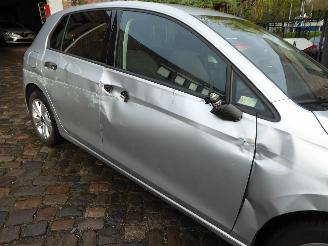 Volkswagen Golf Life picture 5