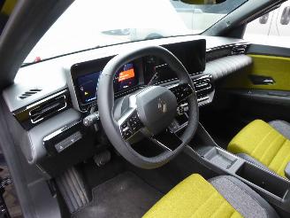 Renault 5 5 E-Tech Electric 150 Comfort Range Iconic Five picture 13