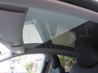 Tesla Model Y Long Range Dual AWD picture 12