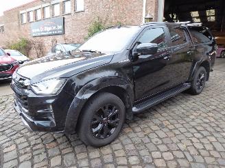 Avarii autoturisme Isuzu D-Max Double Cab 4WD V-CROSS 2023/9
