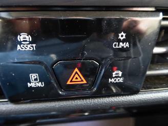 Volkswagen Golf 1.5 eHybrid OPF 110kW DSG Style picture 23