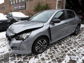 Damaged car Peugeot 208 Active Pack 2023/4