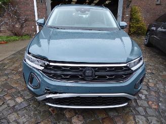 Volkswagen T-Roc Life picture 2