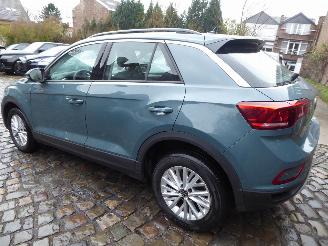 Volkswagen T-Roc Life picture 13