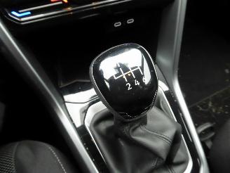 Volkswagen T-Roc Life picture 20