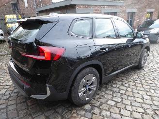 BMW iX1 20 eDrive picture 9