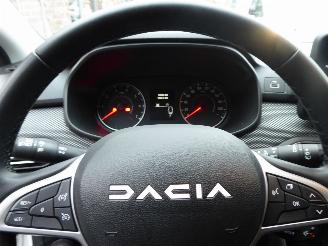 Dacia Sandero Expression picture 13