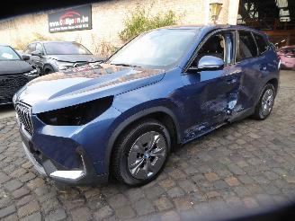 Damaged car BMW iX1 30 xDrive 2023/9
