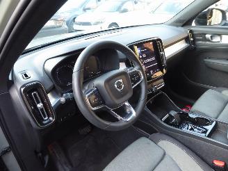 Volvo XC40 Plus Dark Recharge Plug-In Hybrid 2WD picture 16