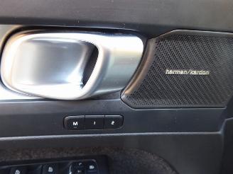 Volvo XC40 Plus Dark Recharge Plug-In Hybrid 2WD picture 13