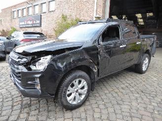 Vaurioauto  passenger cars Isuzu D-Max Double Cab LSX 2024/6