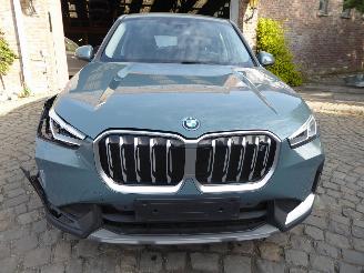 BMW iX1 30 xDrive picture 3