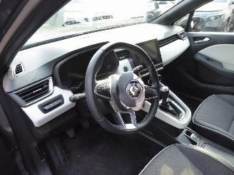 Renault Clio Techno picture 10