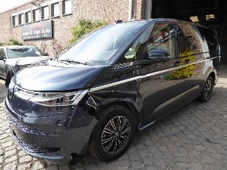 krockskadad bil auto Volkswagen Multivan T7 Multivan Style eHybrid lang 2024/4