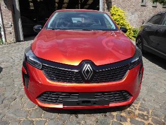 Renault Clio Evolution E Tech picture 2