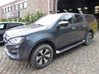 damaged passenger cars Isuzu D-Max Double Cab 4WD LSX 2022/10
