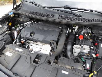 Peugeot 3008 Hybrid 225 GT picture 30
