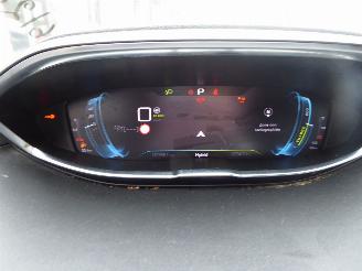 Peugeot 3008 Hybrid 225 GT picture 18