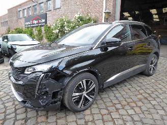 damaged passenger cars Peugeot 3008 Hybrid 225 GT 2022/2