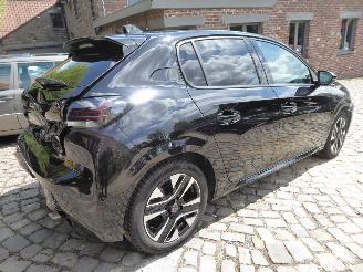 Peugeot 208 Allure picture 5