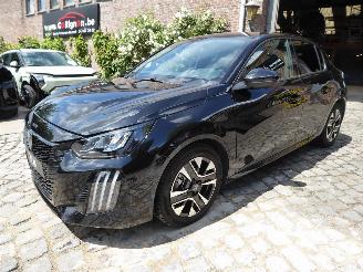 Unfallwagen Peugeot 208 Allure 2024/7