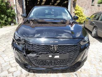 Peugeot 208 Allure picture 2