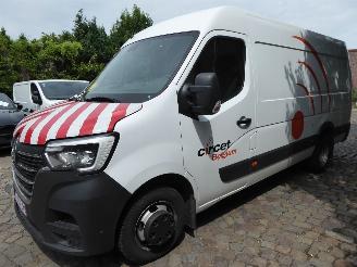 skadebil bedrijf Renault Master Grand Confort 2023/4
