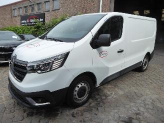 Vaurioauto  passenger cars Renault Trafic Kasten L1H1 3,0t Komfort 2023/3