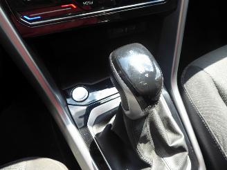 Volkswagen T-Roc Life picture 15