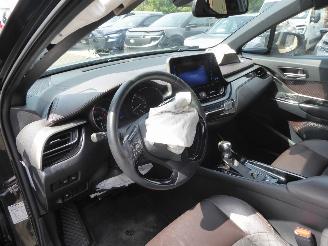 Toyota CH-R Hybrid picture 13