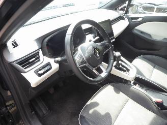 Renault Clio V Techno picture 11