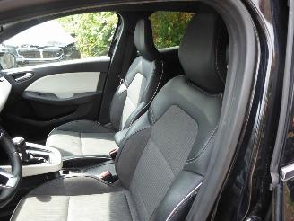 Renault Clio V Techno picture 10