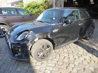 skadebil auto Mini Cooper SE Mini 3-trg. Cooper SE Essential Trim 2023/3