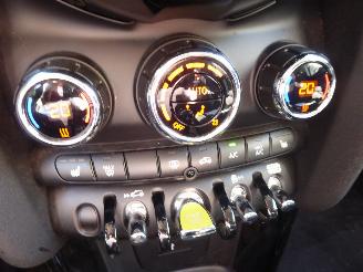 Mini Cooper SE Mini 3-trg. Cooper SE Essential Trim picture 19