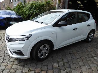 Schadeauto Dacia Sandero III Essential 2025/4