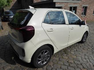 Kia Picanto  picture 7