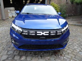 Dacia Sandero Expression picture 2