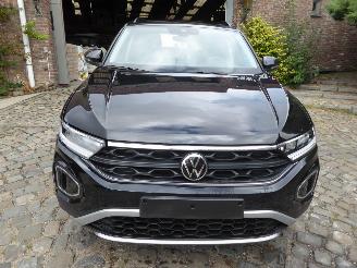 Volkswagen T-Roc Life picture 2